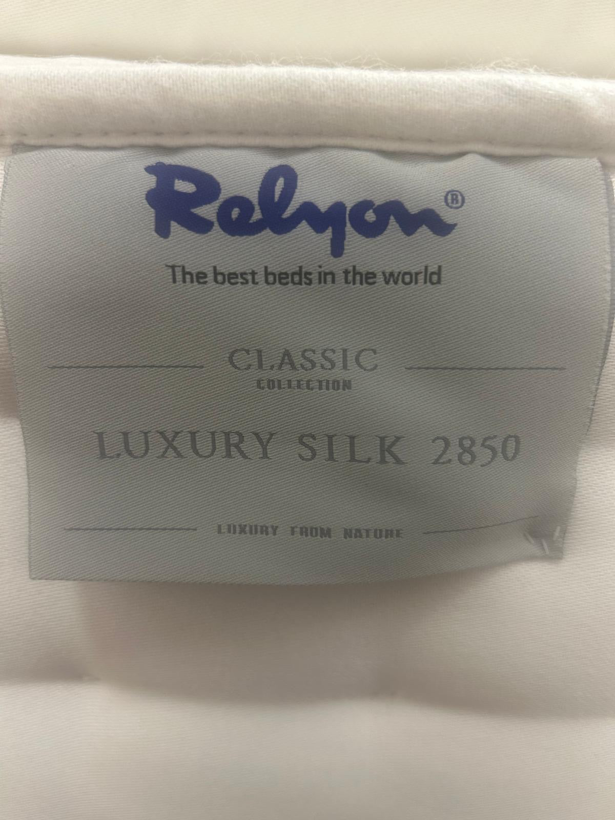 Ex-Display Relyon Luxury Silk 2850 Double divan set with floor standing headboard