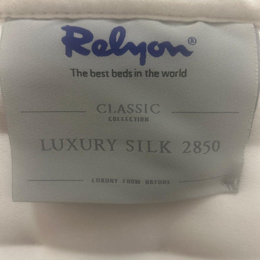 Ex-Display Relyon Luxury Silk 2850 Double divan set with floor standing headboard