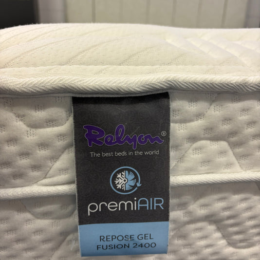 Ex-Display Relyon Gel Fusion 2400 Double Divan Set on Legs with 2 Drawers and Headboard