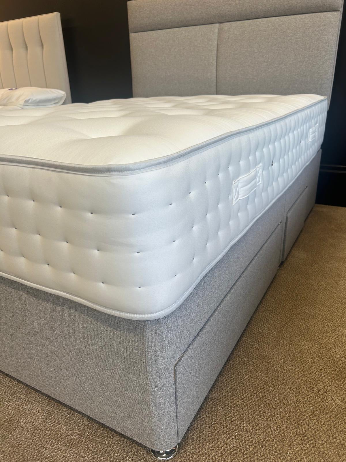 Ex-Display Relyon Savannah 1000 Double Divan Set with 2 plus 2 drawers and headboard