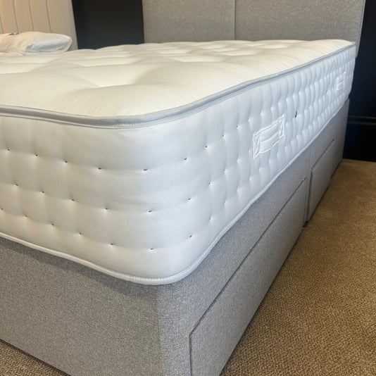 Ex-Display Relyon Savannah 1000 Double Divan Set with 2 plus 2 drawers and headboard