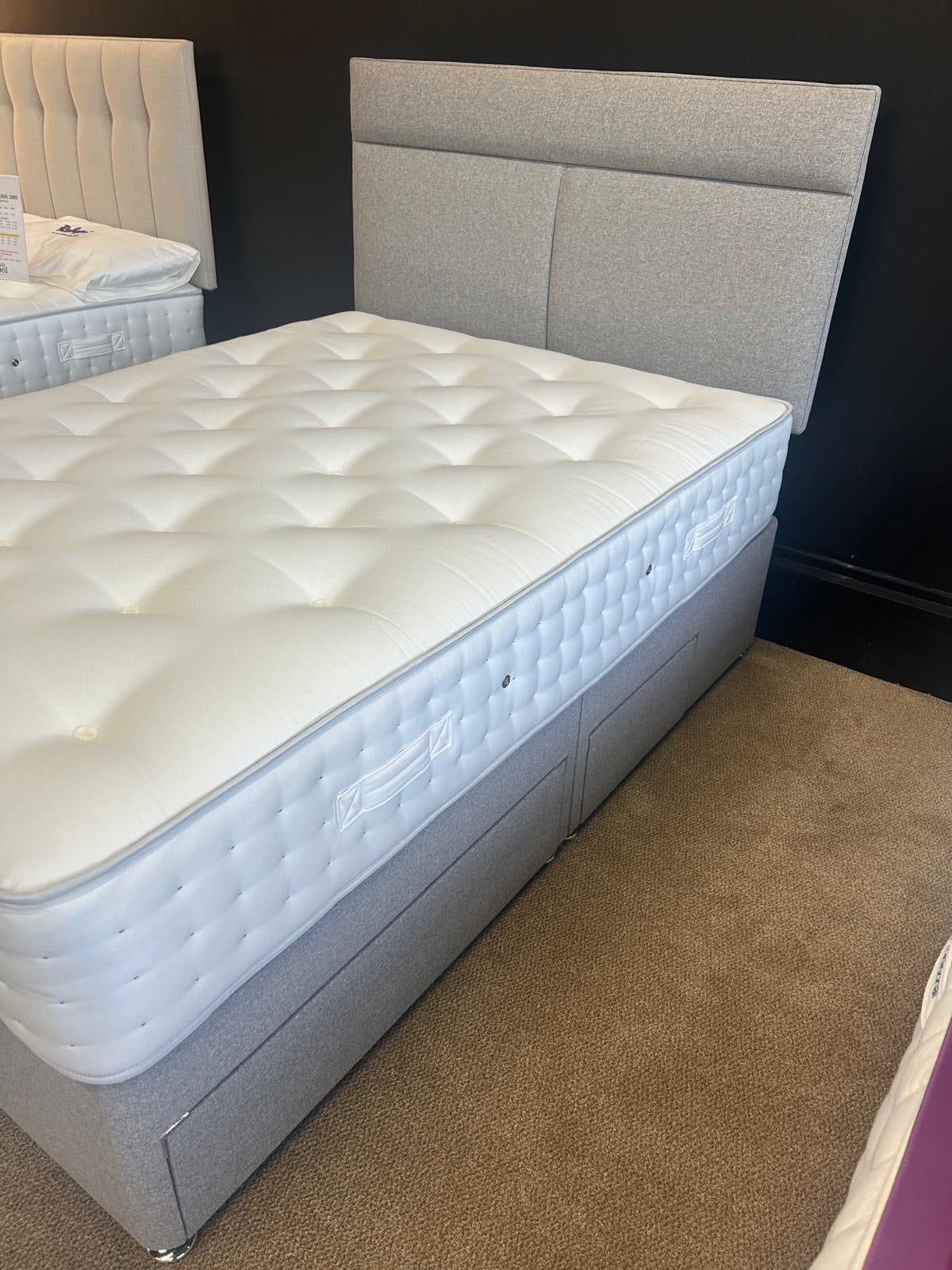 Ex-Display Relyon Savannah 1000 Double Divan Set with 2 plus 2 drawers and headboard