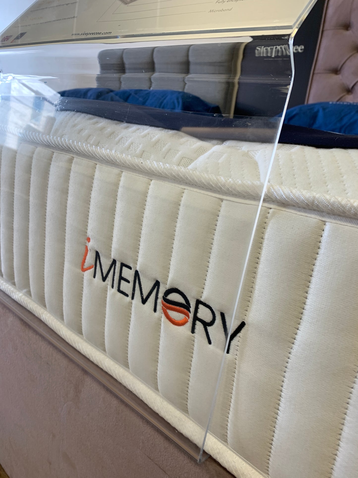 Sleepeezee iMemory 800 mattress. In store only.